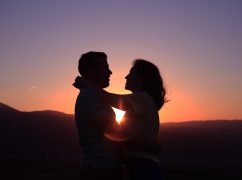 rs73-آیا رابطه شما ویژگیهای یک رابطه عاشقانه را دارد؟